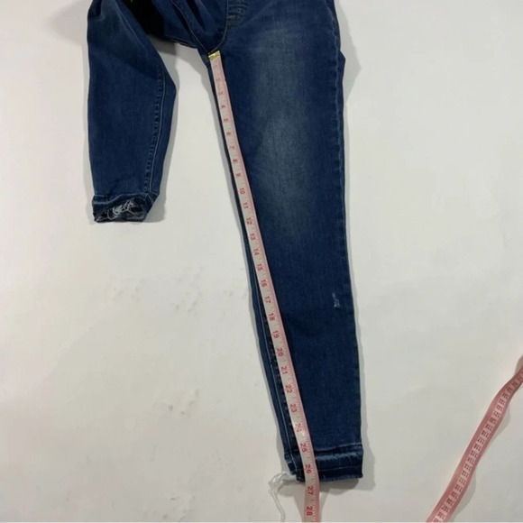 Spanx Distressed Pull On Skinny Jeans Raw Hem Size Medium - Picture 7 of 8